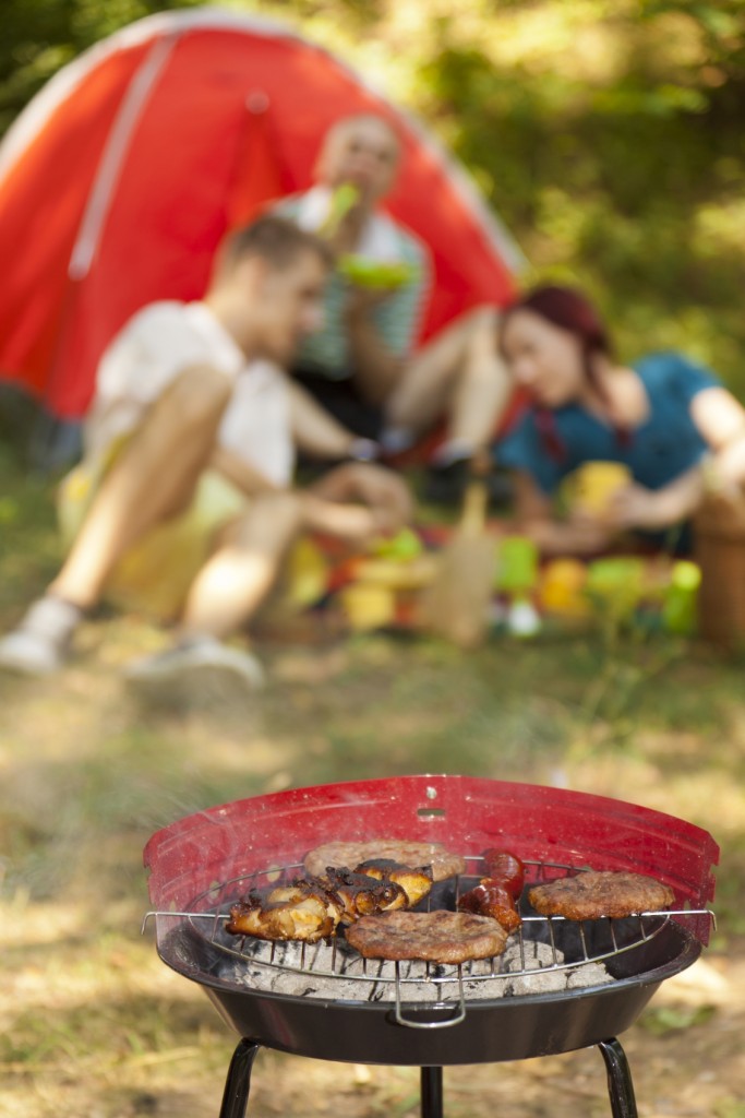 Barbecue Camping - iStock_000021106117_Medium