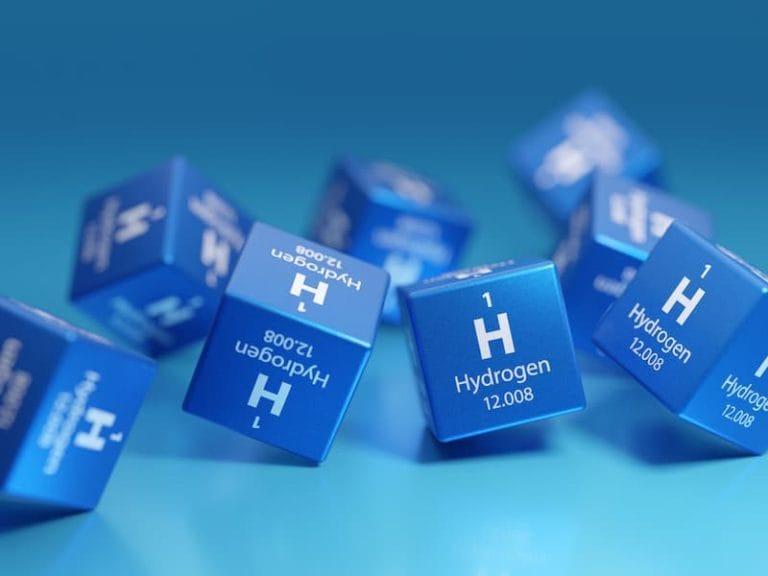 Hydrogen vs Helium for Balloon Inflation Adams Gas